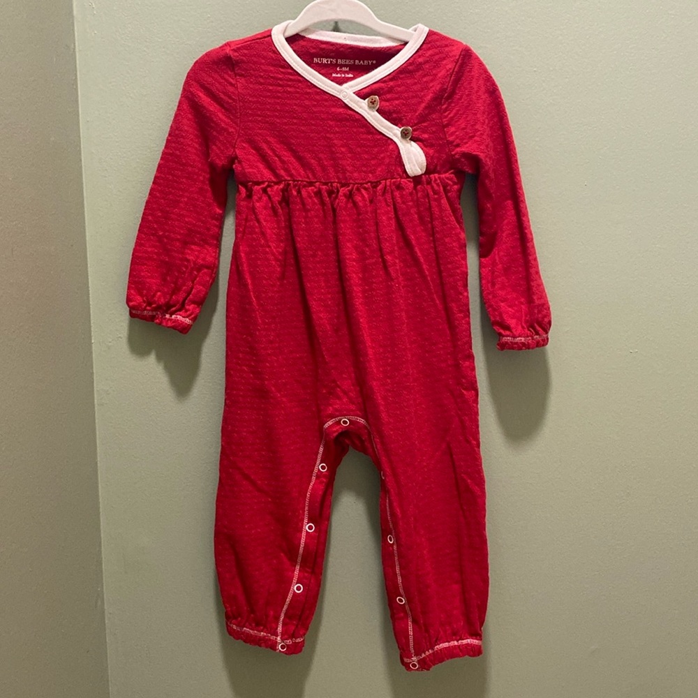Burt’s Bees Baby Red Girl Romper 6-9M Runs Big